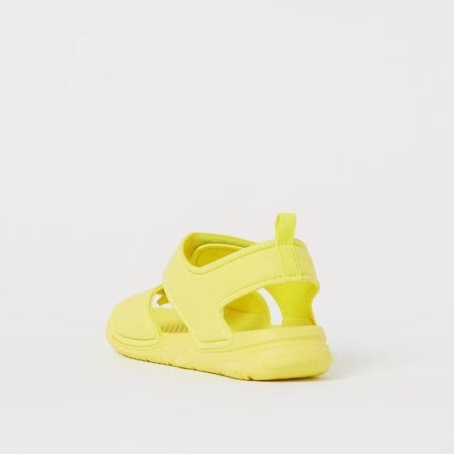 Sandal Bé Gái Xốp Siêu Nhẹ EVA Màu Vàng HM Size 28/29