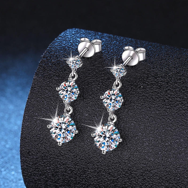 Moissanite Bông tai 6.5+5+3mm Bông tai nữ s925 Bông tai bạc tinh khiết Mosan có thể được phát hiện bằng bút kim cương với chứng chỉ GRA, khuyên tai 3,2 carat