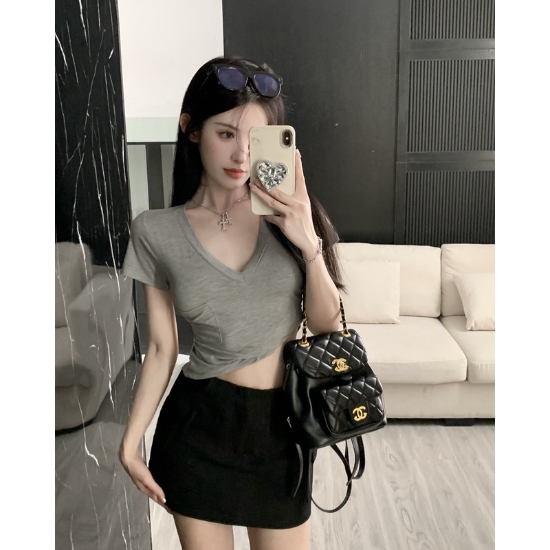 Áo Thun Tay Ngắn Cổ Chữ V Dáng Ôm Phối Túi Thời Trang Quyến Rũ Cho Nữ