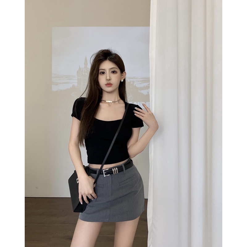 Áo Croptop Ngắn Tay Cổ Vuông Khoét Sâu Phong Cách Quyến Rũ