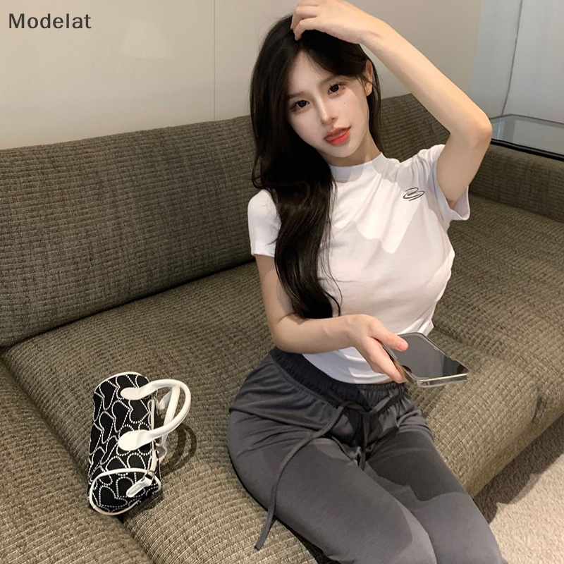 Áo Croptop Tay Ngắn Cổ Tròn In Chữ Quyến Rũ Thời Trang Cho Nữ