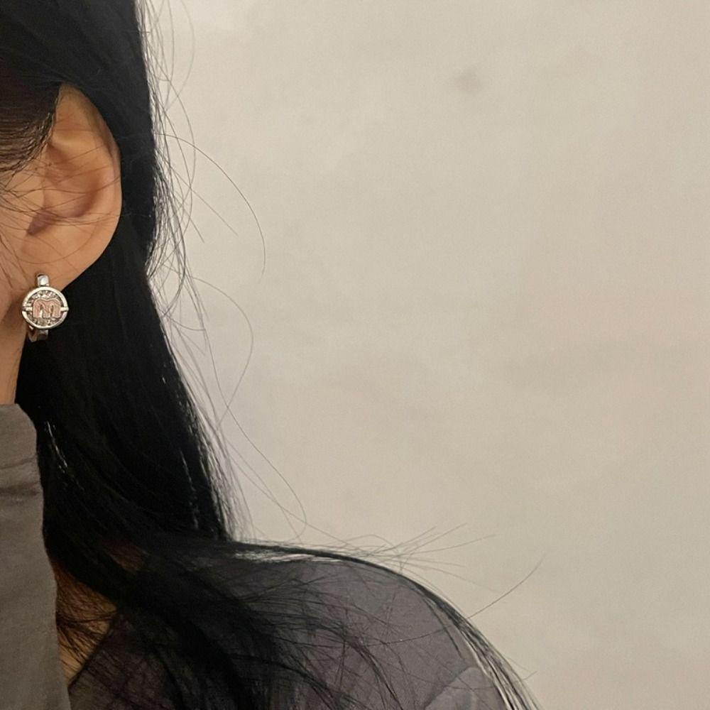 Khuyên Tai Hình Khối Chữ M Tráng Men Độc Đáo Phong Cách Vintage Thanh Lịch