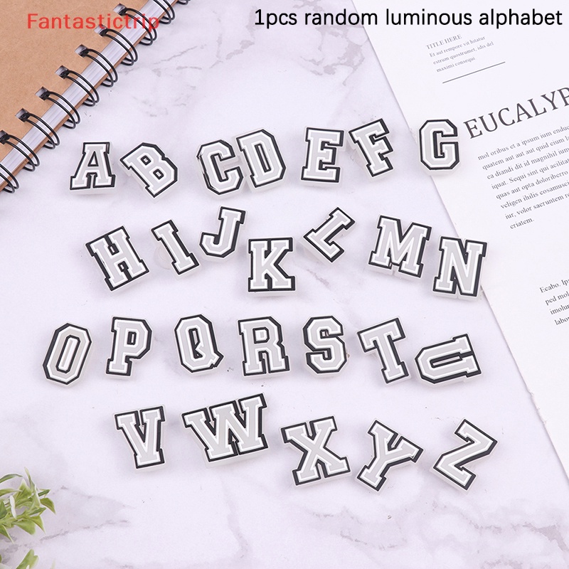 Khóa Chữ Cái A-Z Bằng Nhựa PVC Phát Sáng Dùng Trang Trí Giày Độc Đáo Mới