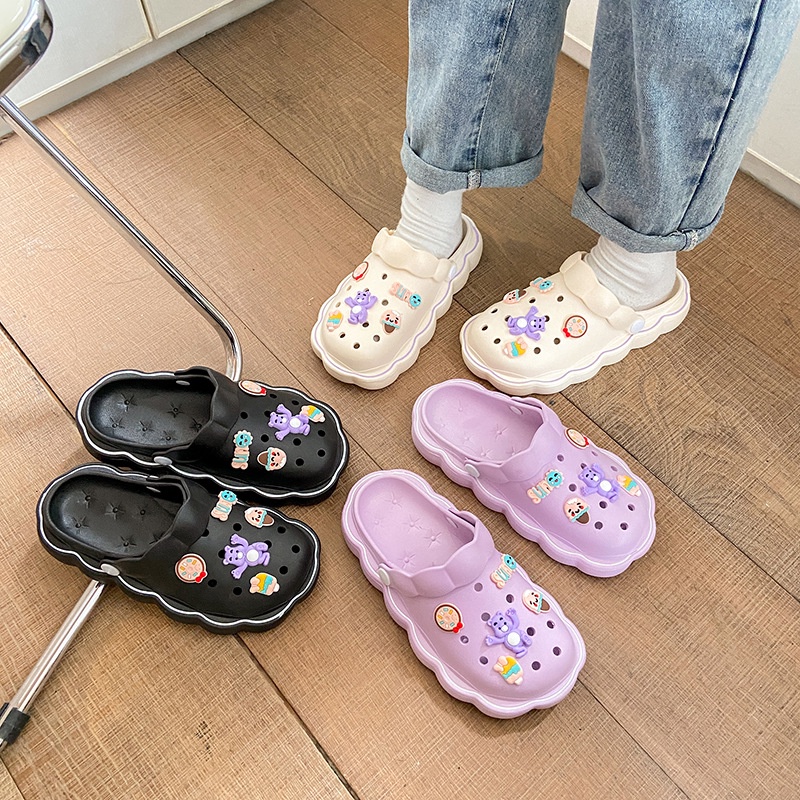 Dép Sandal Đế Mềm Dày Đục Lỗ Họa Tiết Hoạt Hình Thời Trang Mùa Hè Cho Nữ