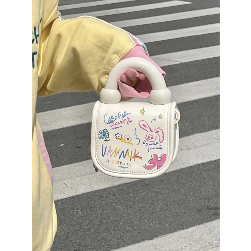 Túi Đeo Chéo Mini In Họa Tiết Hoạt Hình Graffiti Phong Cách Hàn Quốc Thời Trang Cho Học Sinh