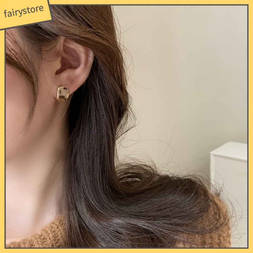 1 Đôi Bông Tai Đinh Tán Mini Siêu Nhẹ Không Phai Màu Phong Cách Retro Thời Trang Cho Nữ