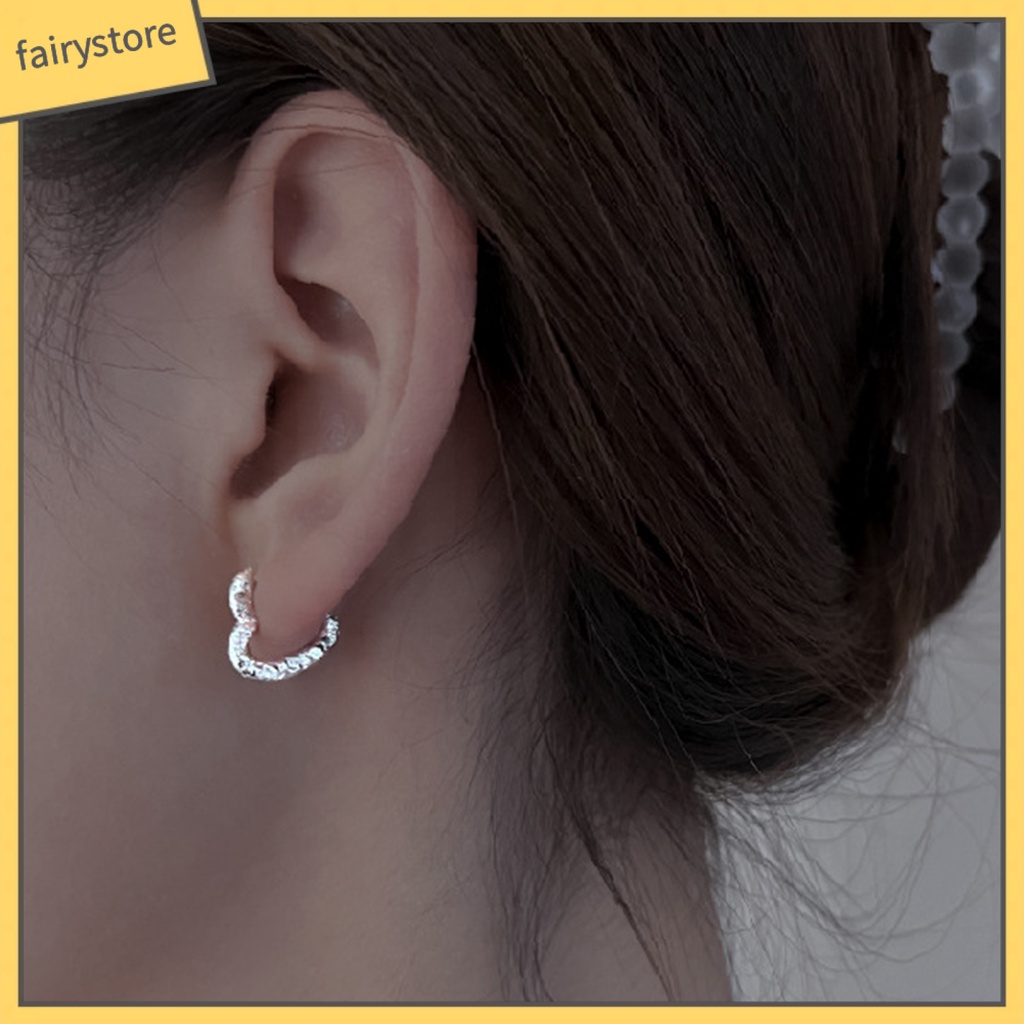 1 Đôi Bông Tai Hình Trái Tim Rỗng Phong Cách Rock Hàn Quốc Dành Cho Nữ