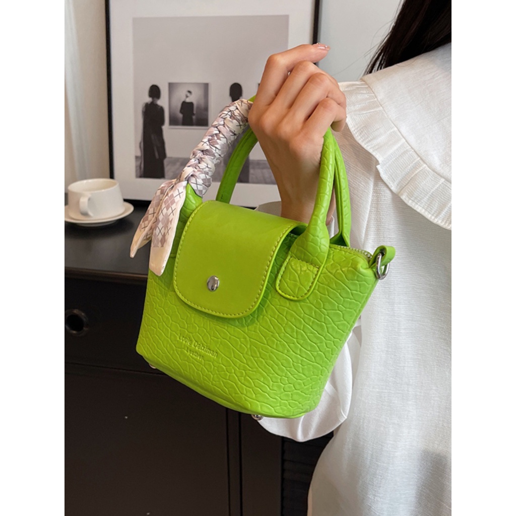 Túi Đeo Chéo Ngực niche Mới Phổ Biến Thời Trang Đa Năng Cho Nữ