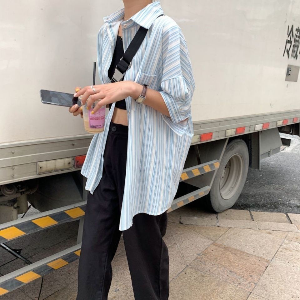 Áo Sơ Mi Mỏng Dáng Rộng Họa Tiết Kẻ Sọc Dọc Màu Xanh Dương Trắng Phong Cách Hàn Quốc Mới