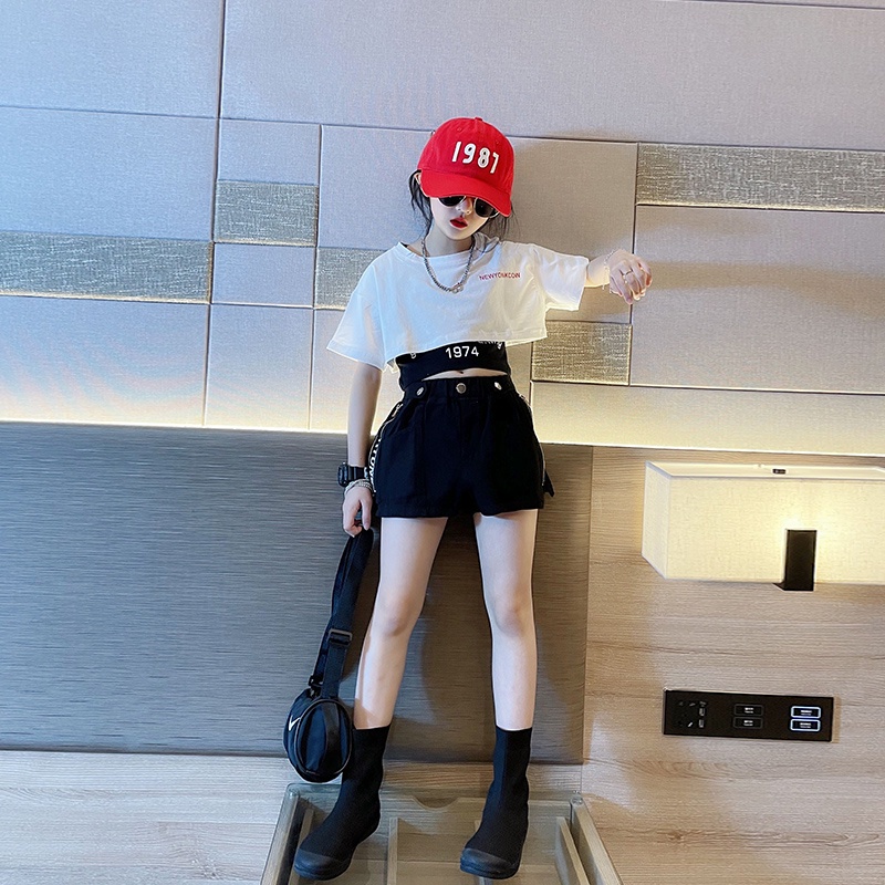 Bộ đồ bé gái 15-45kg Bộ đồ ba mảnh thời trang phong cách nước ngoài mỏng vừa và lớn cho trẻ em