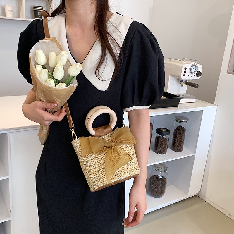 Túi Đeo Chéo Gắn Nơ Ren Gợn Sóng Mới