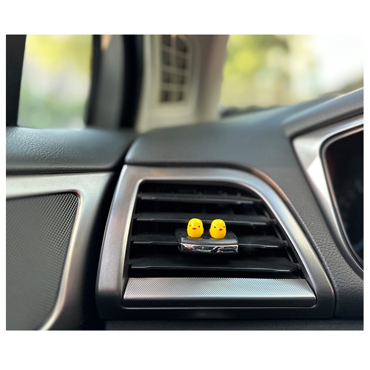 Bộ 20 Đồ trang trí Gà Con Mini Dễ Thương Dùng Trang Trí Gương Chiếu Hậu Xe Hơi