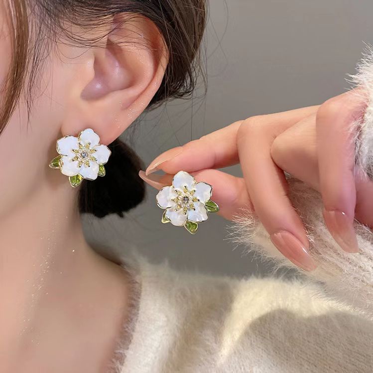 Khuyên Tai Đính Hạt Ngọc Trai Hoa Trà Sang Trọng Thanh Lịch Làm Quà Tặng Cho Bạn Gái / Ngày Valentine