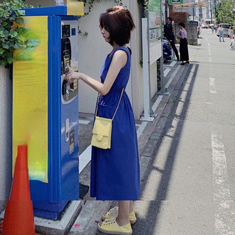 Đầm Dài Hai Dây Ôm Eo Màu Xanh Dương Phong Cách Hepburn Pháp Thời Trang Mùa Hè 2023 Mới