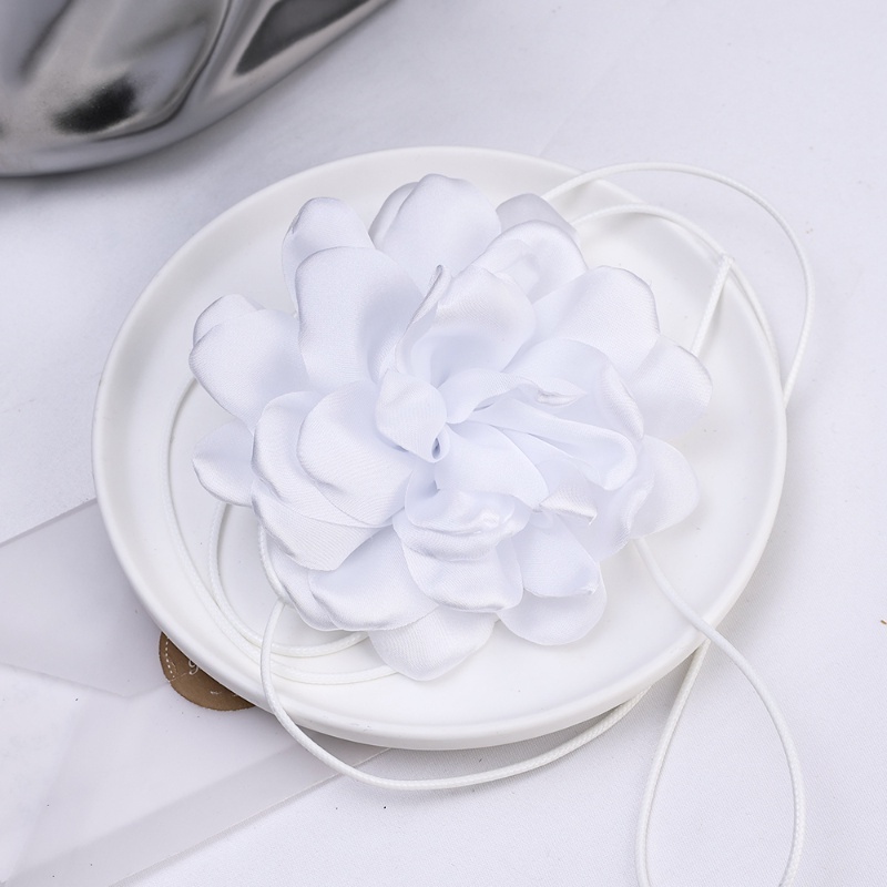 Vòng Cổ Choker Màu Trắng Đen Hình Hoa Lớn Quyến Rũ Phong Cách Cổ Điển Cho Nữ