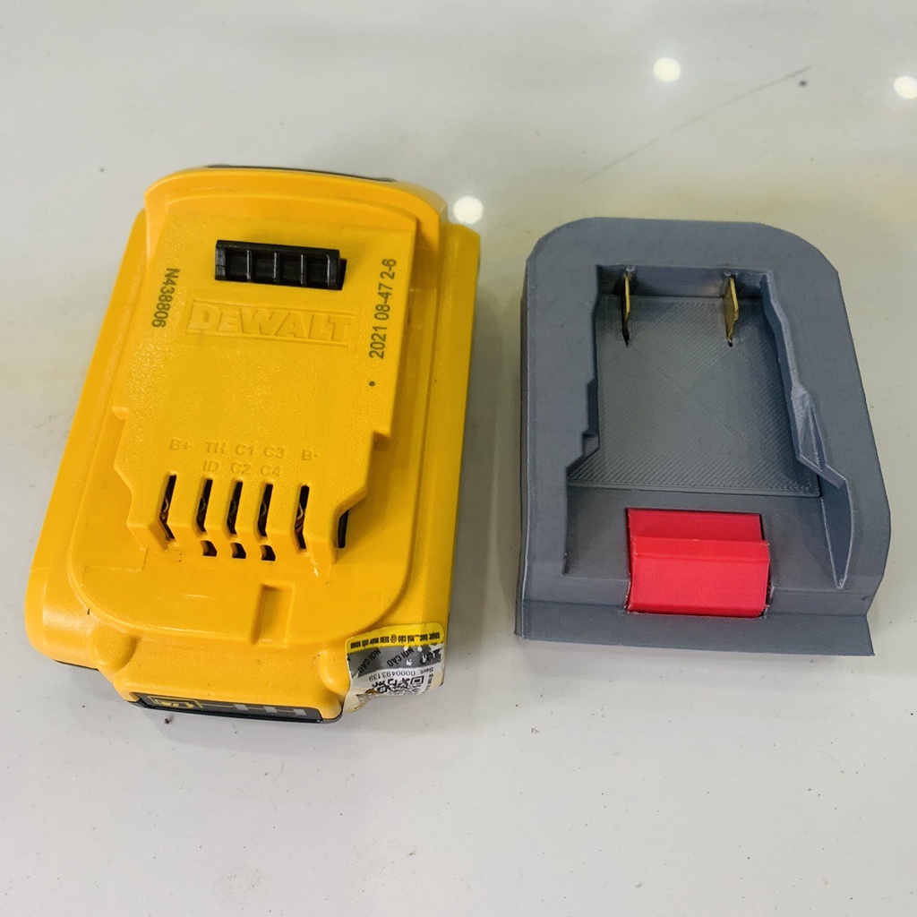 Ngàm Đế Chuyển Pin  Dewalt 18/20V Cho Máy Makita  18V   KMS