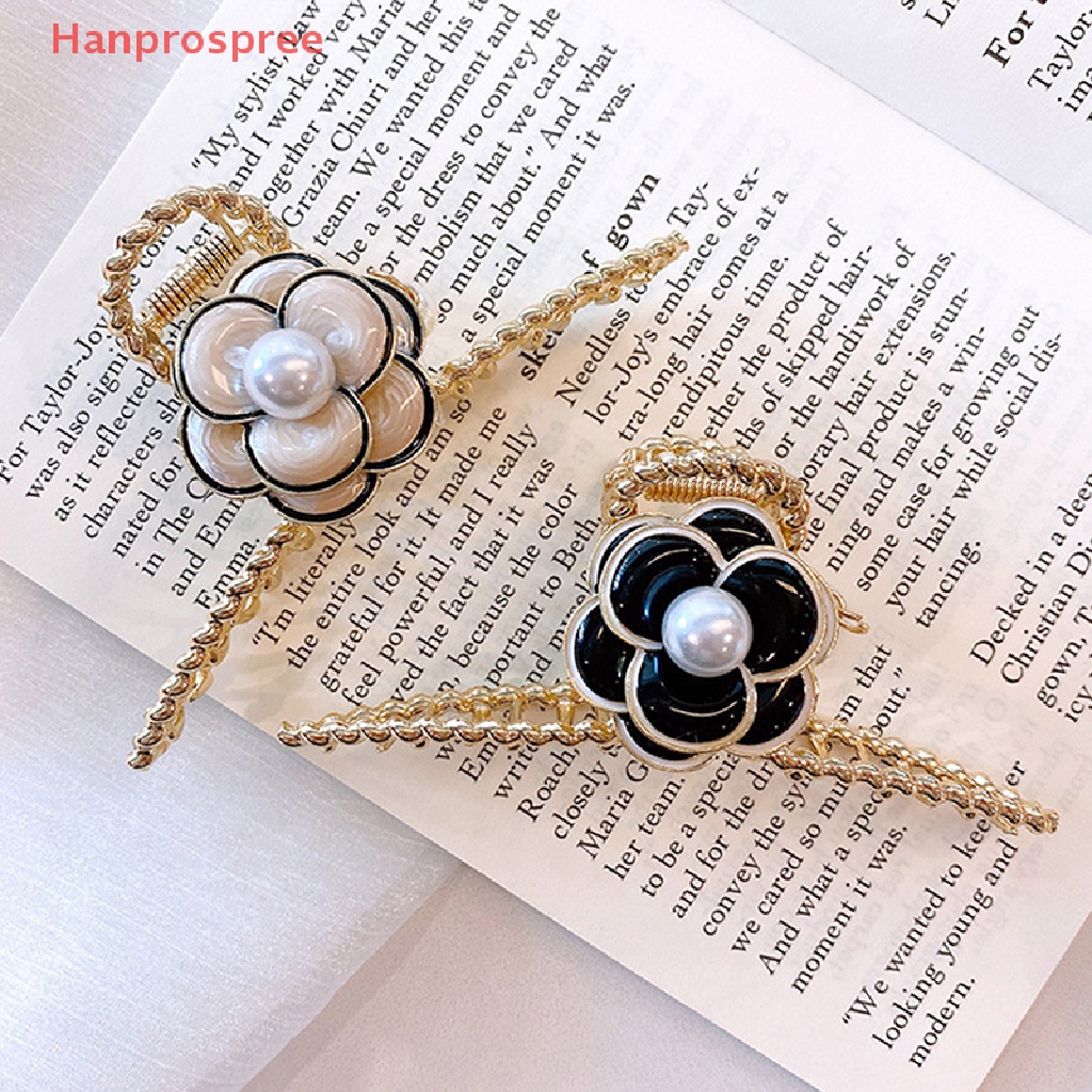 Kẹp Móng Vuốt Hình Hoa Trà Đính Ngọc Trai Phong Cách Vintage Cho Nữ