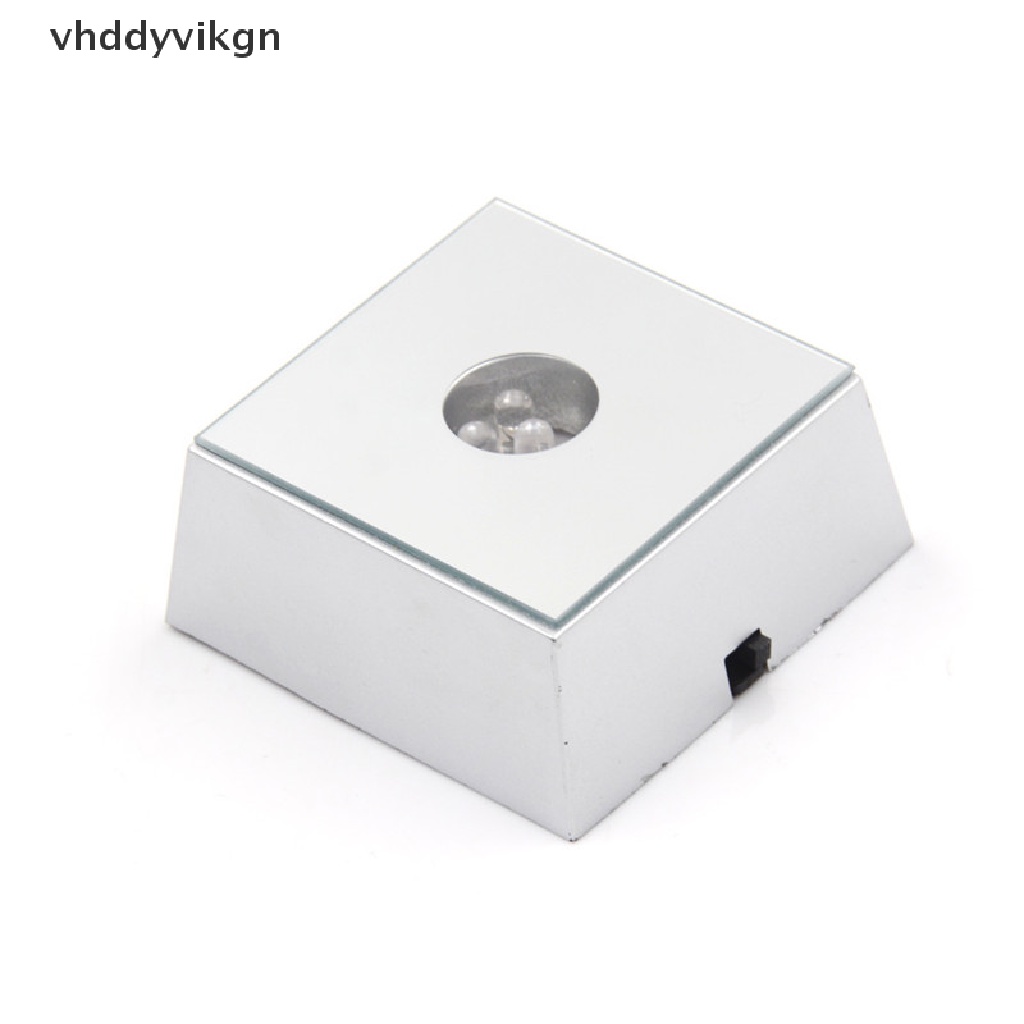 Đế Trưng Bày Tượng Pha Lê 3 Đèn LED Độc Đáo