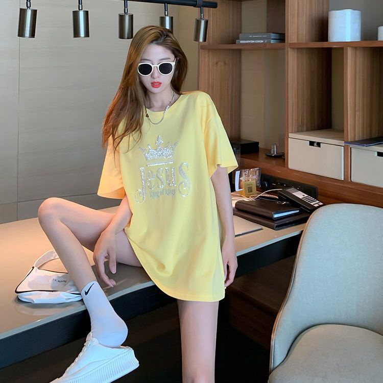 Áo Thun Dáng Rộng Cổ Tròn Thêu Hình Vương Miện Đính Kim Sa Thời Trang Mùa Hè 2022 Mới