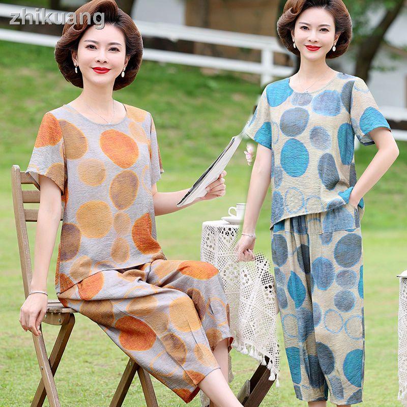 Set Áo Thun Ngắn Tay + Quần Lửng Ống Rộng Thời Trang Dành Cho Phụ Nữ Trung Niên