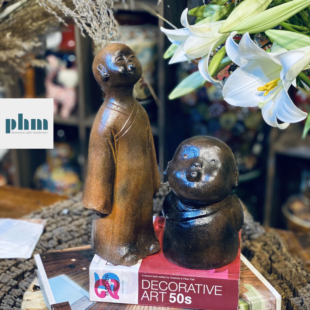 Chú tiểu chu mỏ đất nung