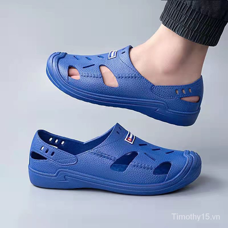 Giày Sandal Chạy Bộ Đục Lỗ Đế Mềm Bền Chống Trượt Phong Cách Mới Cho Nam