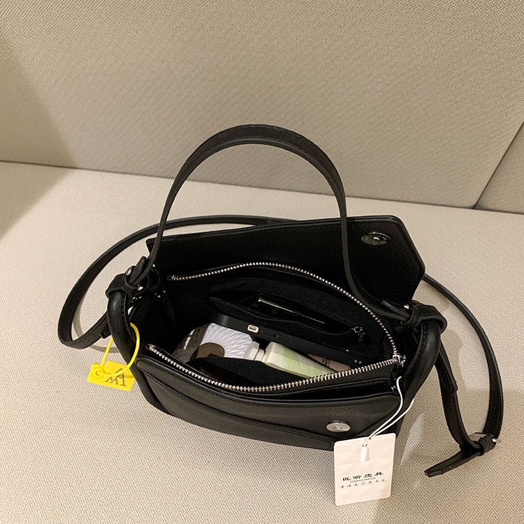 Túi Xách Đeo Vai Thời Trang Nữ Sành Điệu 2023