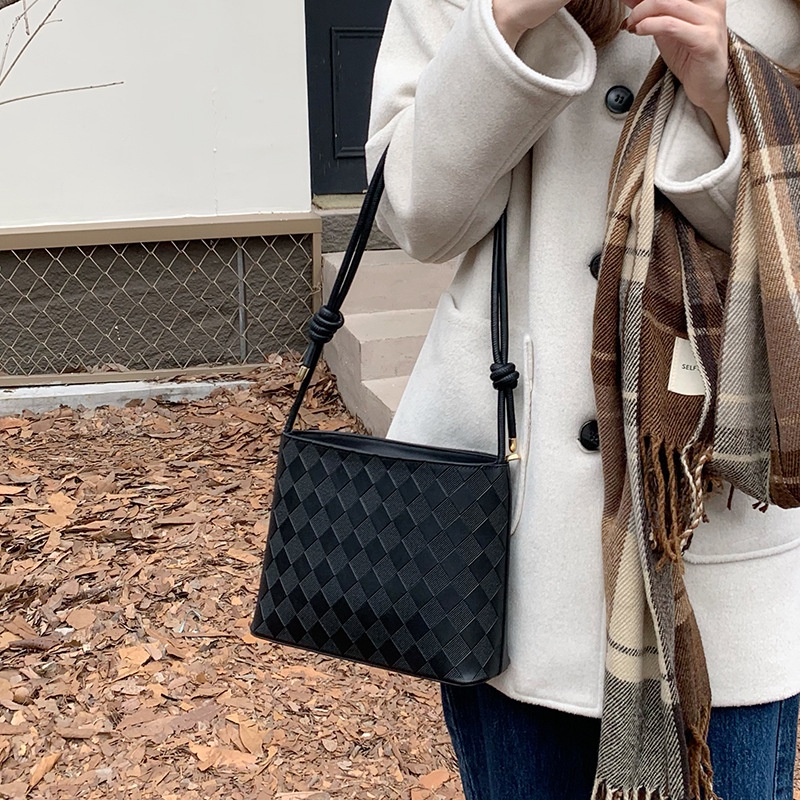 Túi Xách Đeo Vai Phong Cách Đơn Giản Hợp Thời Trang Cho Nữ