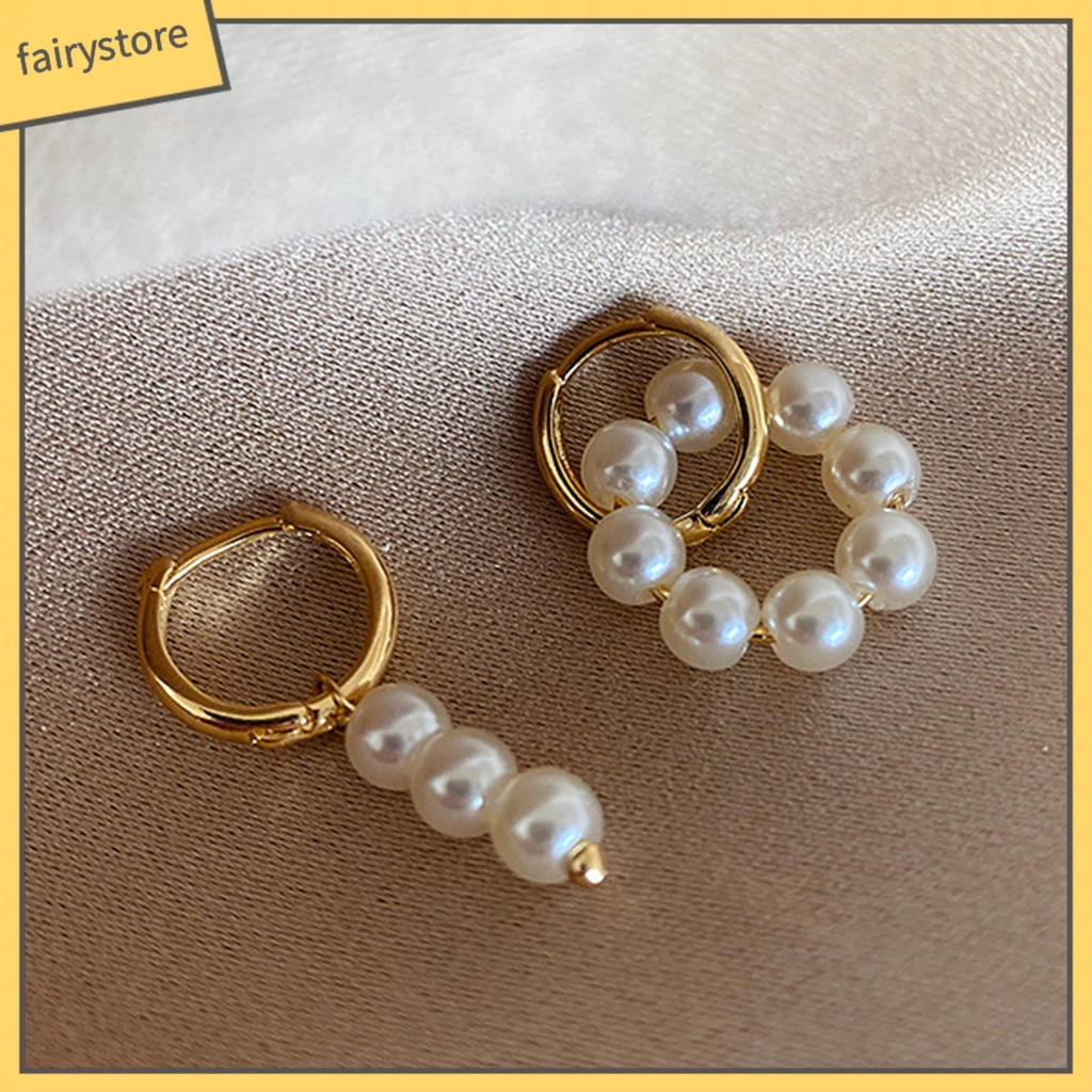 Đôi Khuyên Tai Vòng Tròn Đính Ngọc Trai Giả Không Đối Xứng Thoải Mái Mặc Hàng Ngày