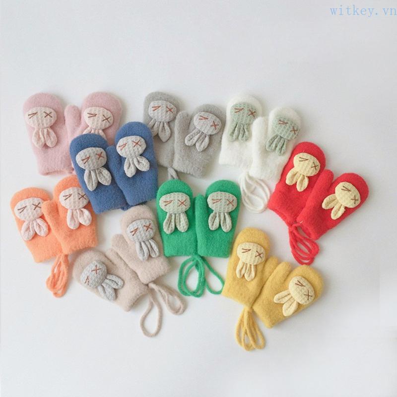 1 Đôi Găng Tay Vải Lông Dày Giữ Ấm Mùa Đông In Họa Tiết Thỏ Hoạt Hình Có Dây Đeo Cổ Tay Cho Bé