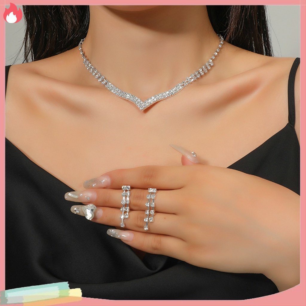 1 Bộ Vòng cổ Và Bông Tai Tua Rua Đính Đá Trang Nhã Dành Cho Nữ