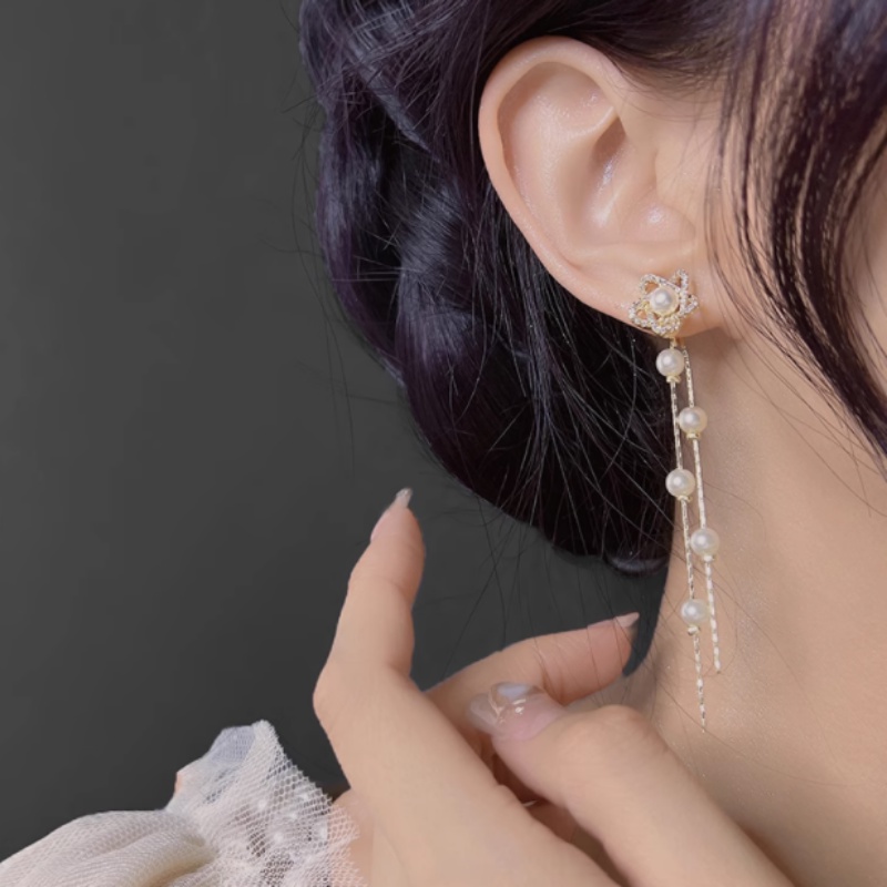 Bông Tai Dáng Dài Hình Hoa Đính Đá Pha Lê Thời Trang Hàn Quốc Cho Nữ