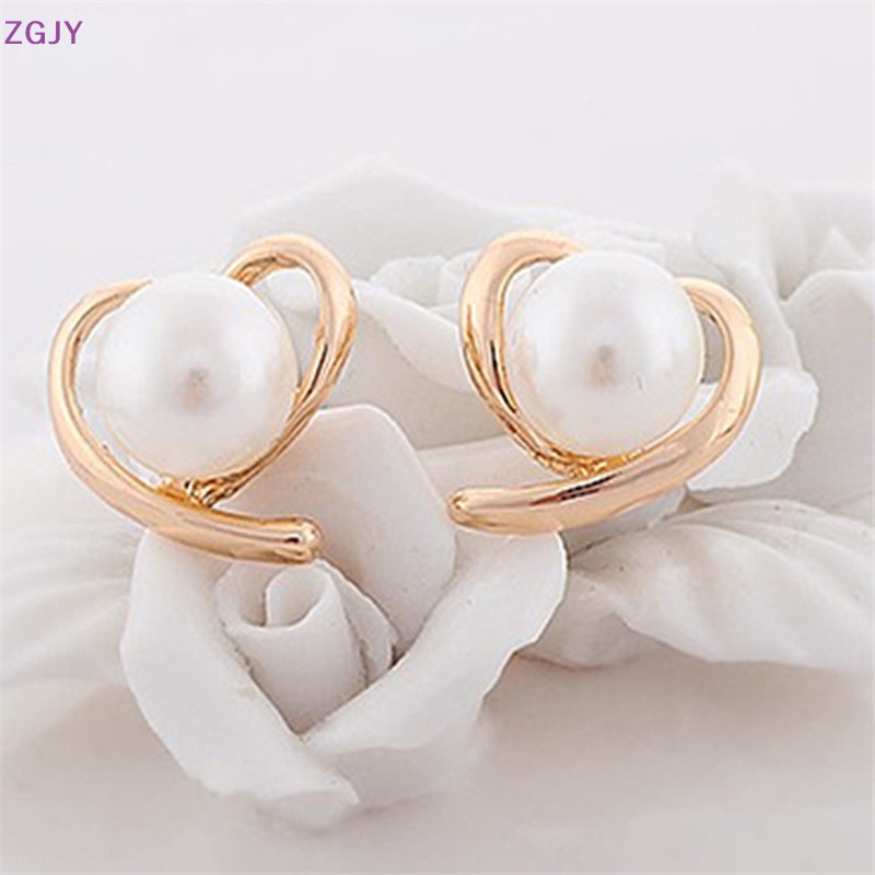 Khuyên Tai Hình Trái Tim Đính Ngọc Trai Nhân Tạo Màu Vàng Thời Trang Cho Nữ Mới