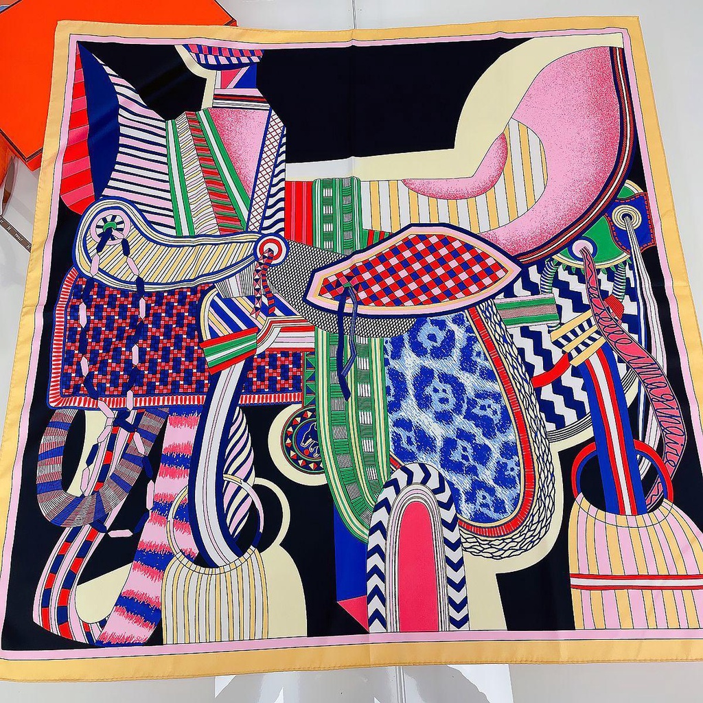 Khăn Choàng Lụa Đan Chéo Handmade Thời Trang Dành Cho Người Lớn Tuổi