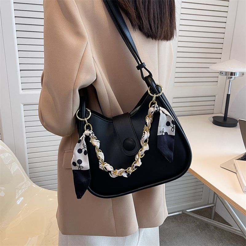 Túi Đeo Chéo Một Bên Vai Có Dây Xích Cổ Điển Thời Trang Phổ Biến Dành Cho Bạn Nữ Bán Chạy