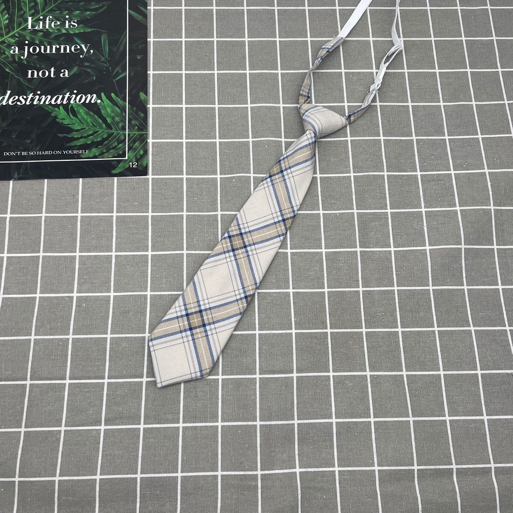 Cà Vạt Nơ Ngắn Màu Nâu Dễ Thương Xinh Xắn