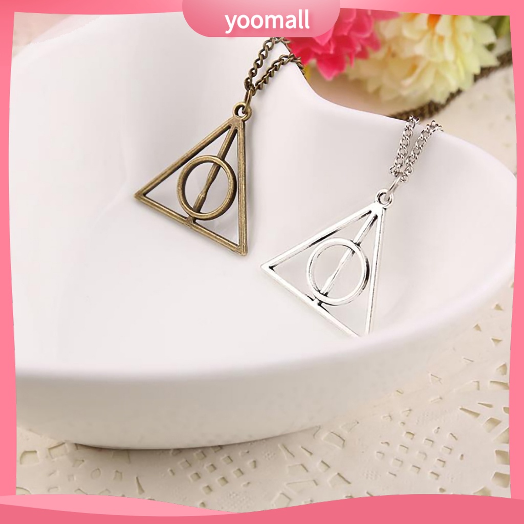 Vòng cổ Mặt Hình Tam Giác Rỗng Phong Cách Vintage Tinh Tế Cho Cuộc Sống Hàng Ngày