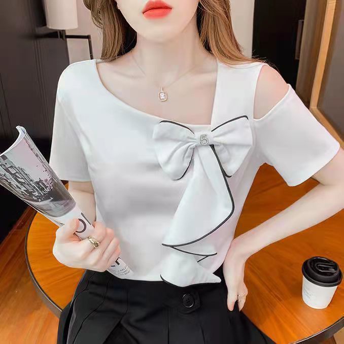 Áo Thun Tay Ngắn Mùa Hè 2023 Thiết Kế Hở Vai Phong Cách Niche Desire Phong Cách Mới Quyến Rũ Cho Nữ