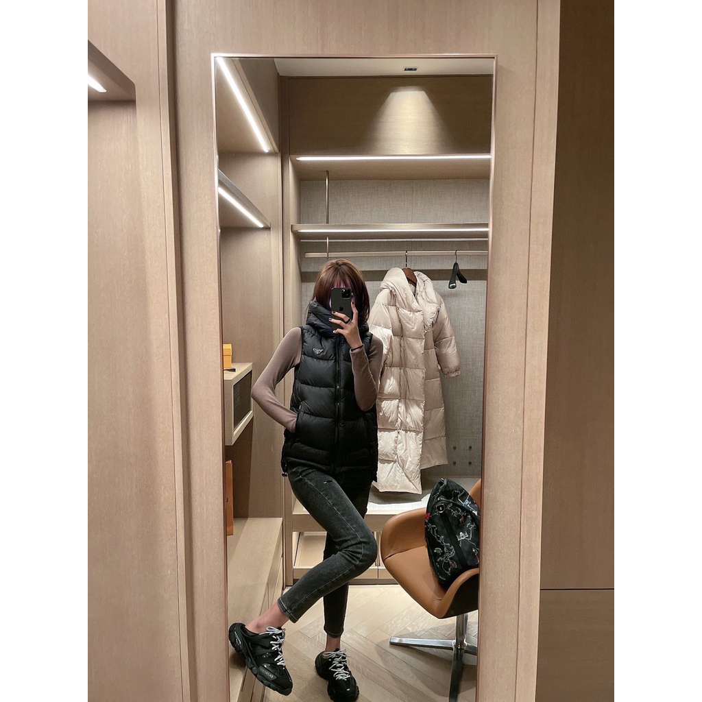 5Q4Y PRADA 2023 autumn and winter New letter triangle logo hooded bread jacket down cotton vest coat fashionable warm