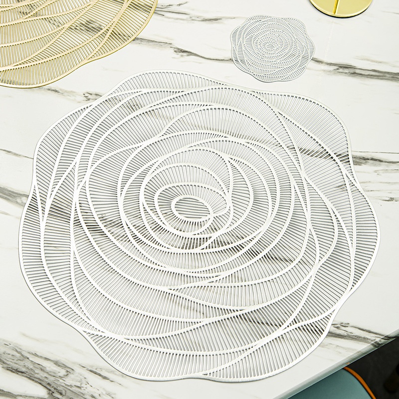 Tấm Lót Bàn Ăn Placemat In Cách Nhiệt Bronzing Sang Trọng Hình Hoa Hồng