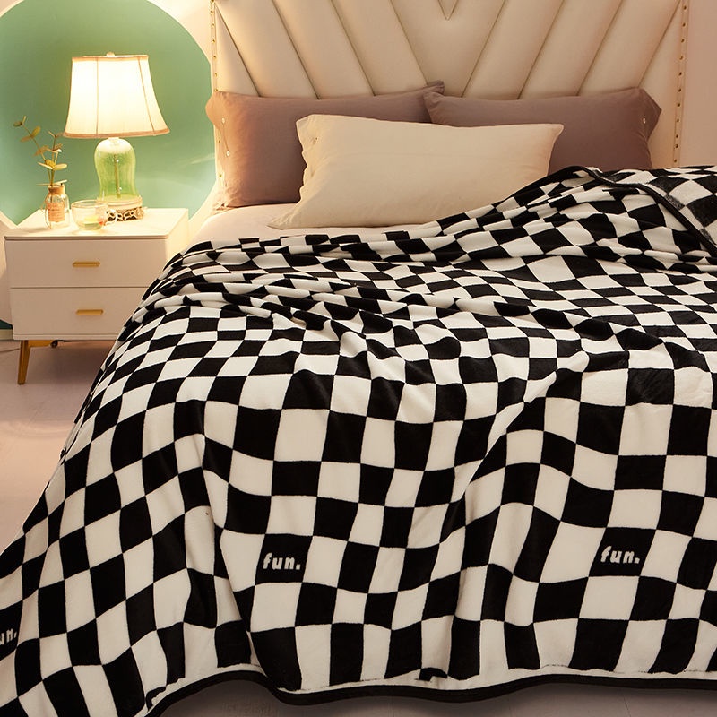 Chăn Trải Sô Pha Vải Flannel Hai Mặt Họa Tiết Sọc Caro Trắng Đen Kiểu Vintage Dễ Thương
