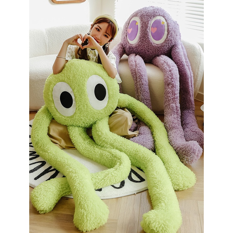 YONUOChân dài lớn hạnh phúc ôm gối