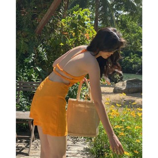 Đầm xòe chữ A cổ yếm hở lưng
