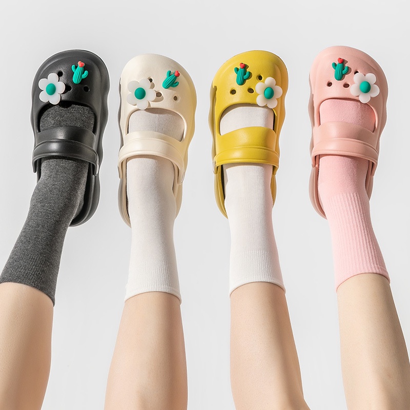 Dép Sandal Đục Lỗ Đế Dày Chống Trượt Dễ Thương Thời Trang Mùa Hè Cho Nữ