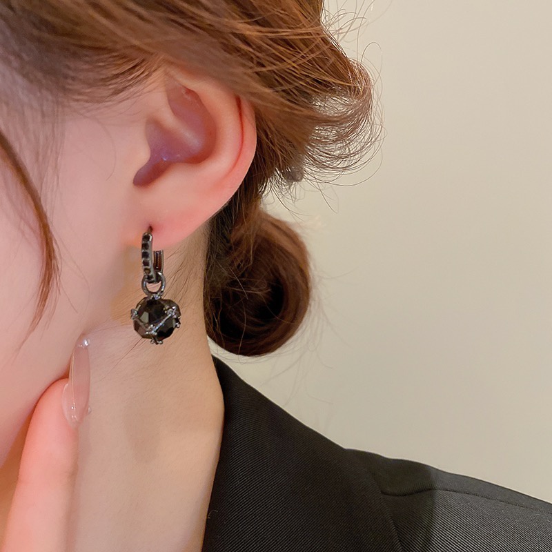 Bông Tai Hình Tròn Đính Kim Cương Phong Cách Hàn Quốc Sang Trọng Độc Đáo Thời Trang Cho Nữ