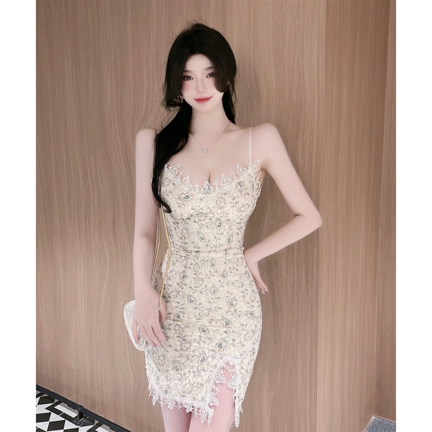 Đầm Ren Ngắn Xẻ Tà Cổ V Sâu Gợi Cảm Thiết Kế Cao Cấp Cho Nữ