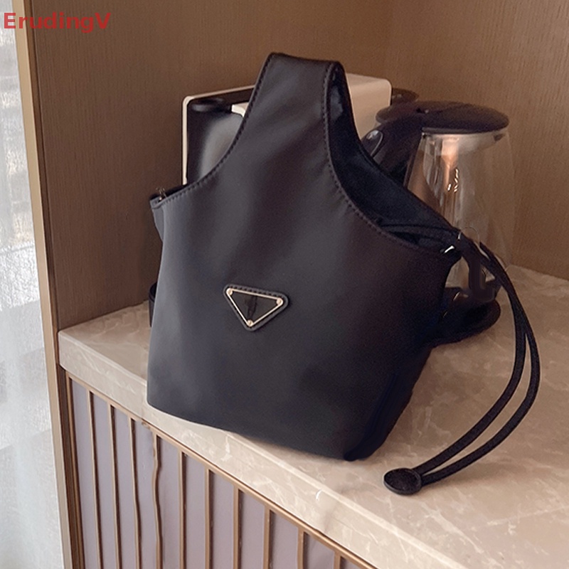 [ErudingV] Túi Xách Đeo Vai Hình Tam Giác Bằng Vải Nylon Có Dây Rút Dễ Phối Đồ Thời Trang Mùa Hè Cho Nữ [Mới]