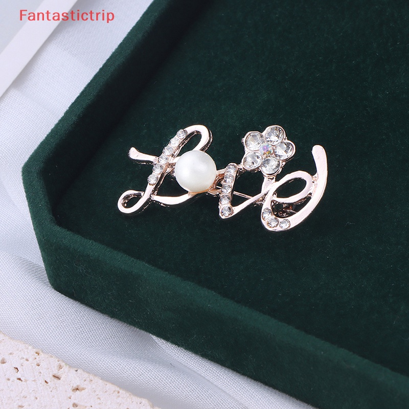 Ghim Cài Áo Hình Chữ Love Đính Đá Dễ Thương Cho Nữ