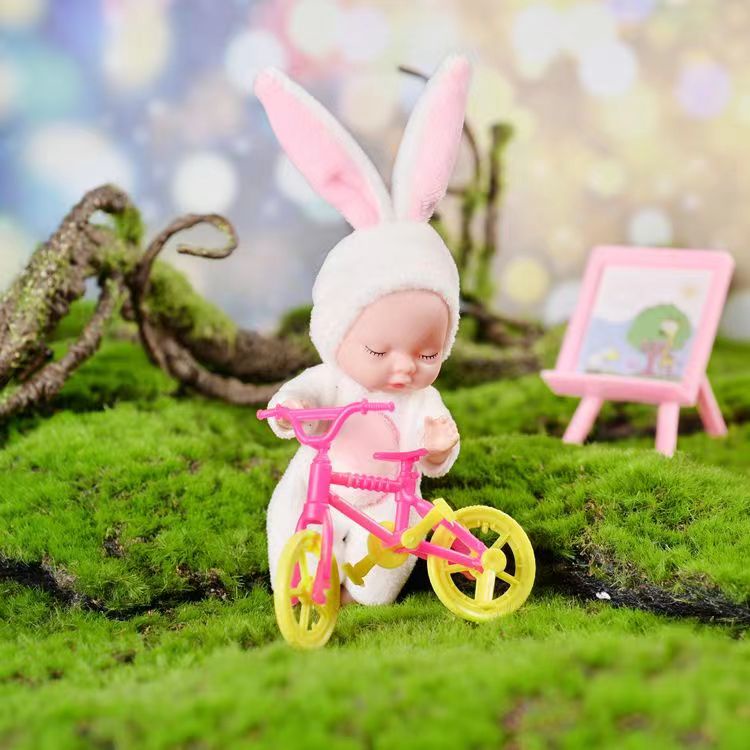 Búp Bê Em Bé Đang Ngủ Dễ Thương