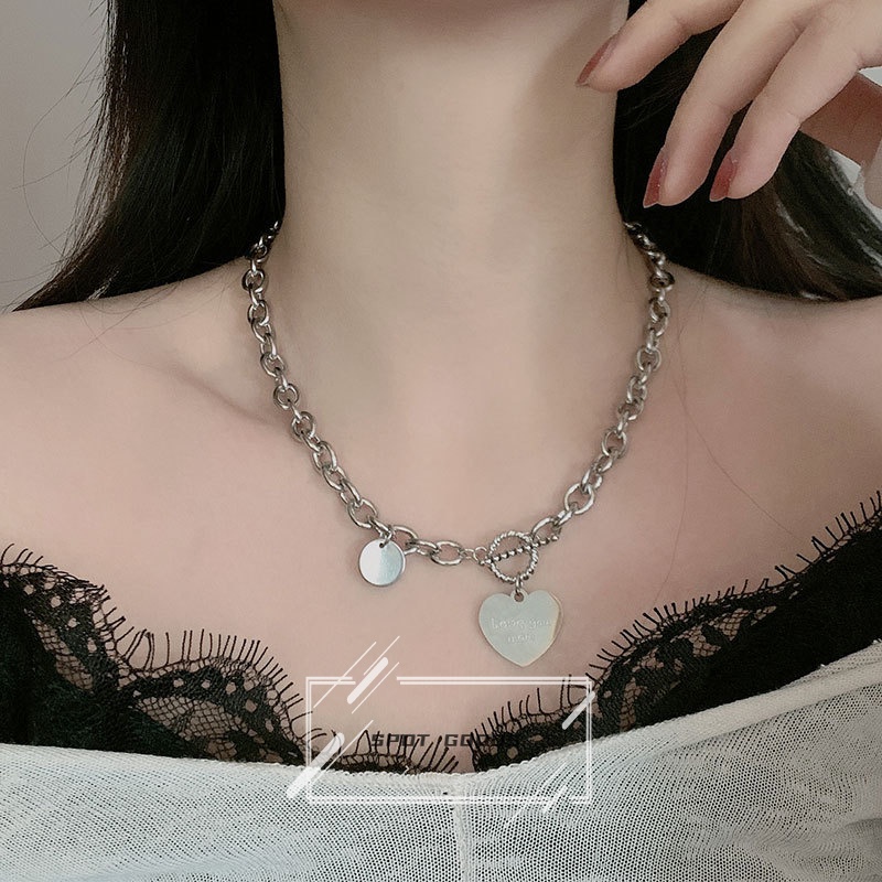Vòng cổ Mặt Trái Tim Khắc Chữ Bằng Thép Titan Không Gỉ Thời Trang